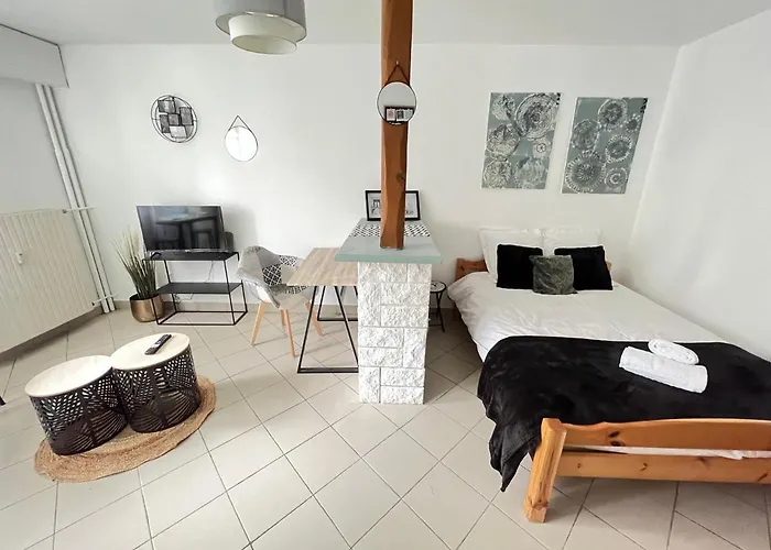 Vue Sur Jardin Parking Ascenseur Un-sejour-a-part