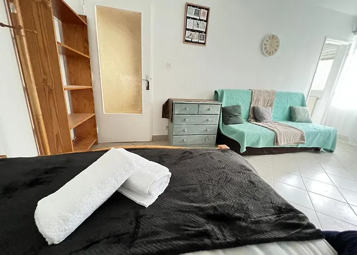 Vue Sur Jardin Parking Ascenseur Un-sejour-a-part アパート メス