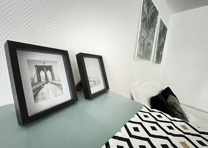 Vue Sur Jardin Parking Ascenseur Un-sejour-a-part Lägenhet